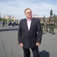 Виктор Поминов