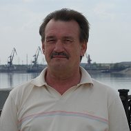 Александр Исаев