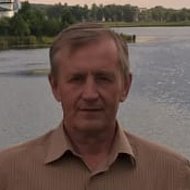 Николай Вахутин