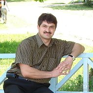 Владимир Петросов