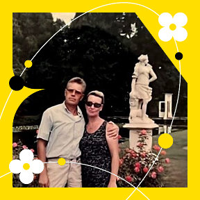 Фотография "Звоните родителям просто так, пока они на связи... ☎️ Голландия, парк цветов 2003г"