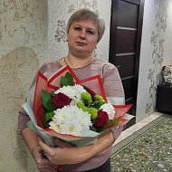 Оля Хабарова