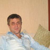 Аркадий Петросян
