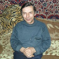Александр Сулейманов