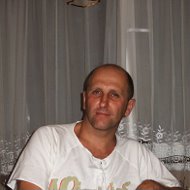 Павел Овчаренко