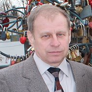Владимир Макеев