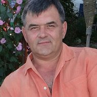 Олег Шарапов