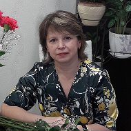 Елена Братанова