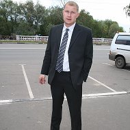 Юрий Емельянов