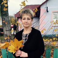 Елена Усова