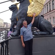 Владимир Старков