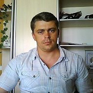 Максим Стеценко