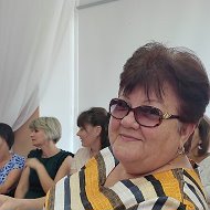 Нина Караваева