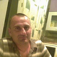 Владимир Петриев