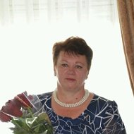 Лариса Лютова