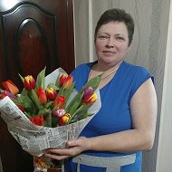 Рома Попова