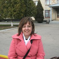 Анна Симонова