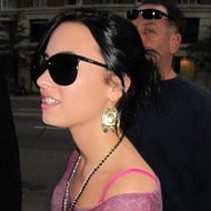 -ßყ Demetria