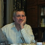 Сергей Старов