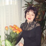 Нана Русанова