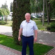 Иван Сероштан