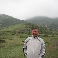 Вячеслав Емельянов