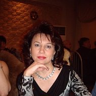 Лола Дярова