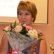 Елена Кузичева