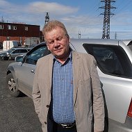 Юрий Николаев