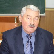 Петр Старков