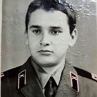 Искандар Мулюков