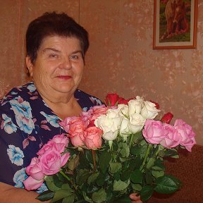 Фотография "сюрприз детей,65 роз в день 65летия"