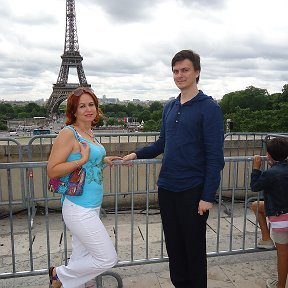 Фотография "с сыном у башни.Париж."
