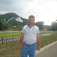 Владимир Турта