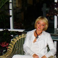 Лариса Насырова