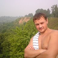 Дмитрий Якушев