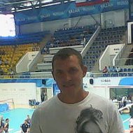 Миша Николаев