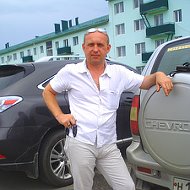 Александр Левада