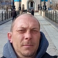 Олег Никонов