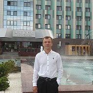 Александр Кряжевских