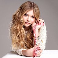 Chloe Grace