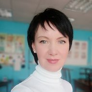 Елена Сухинькая