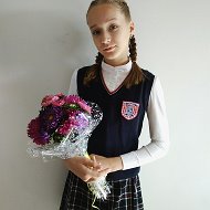 Лиза Комова