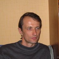 Олег Голов