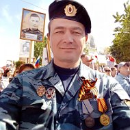 Виталий Ларёв