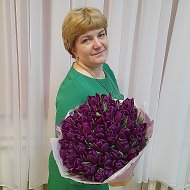 Лена Толикова