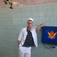 Дмитрий Макаренков
