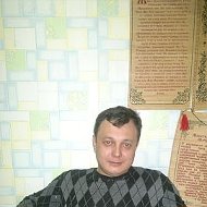 Эдуард Лазарев