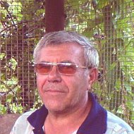 Борис Тумаков