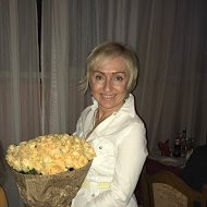 Лариса Рукавичникова